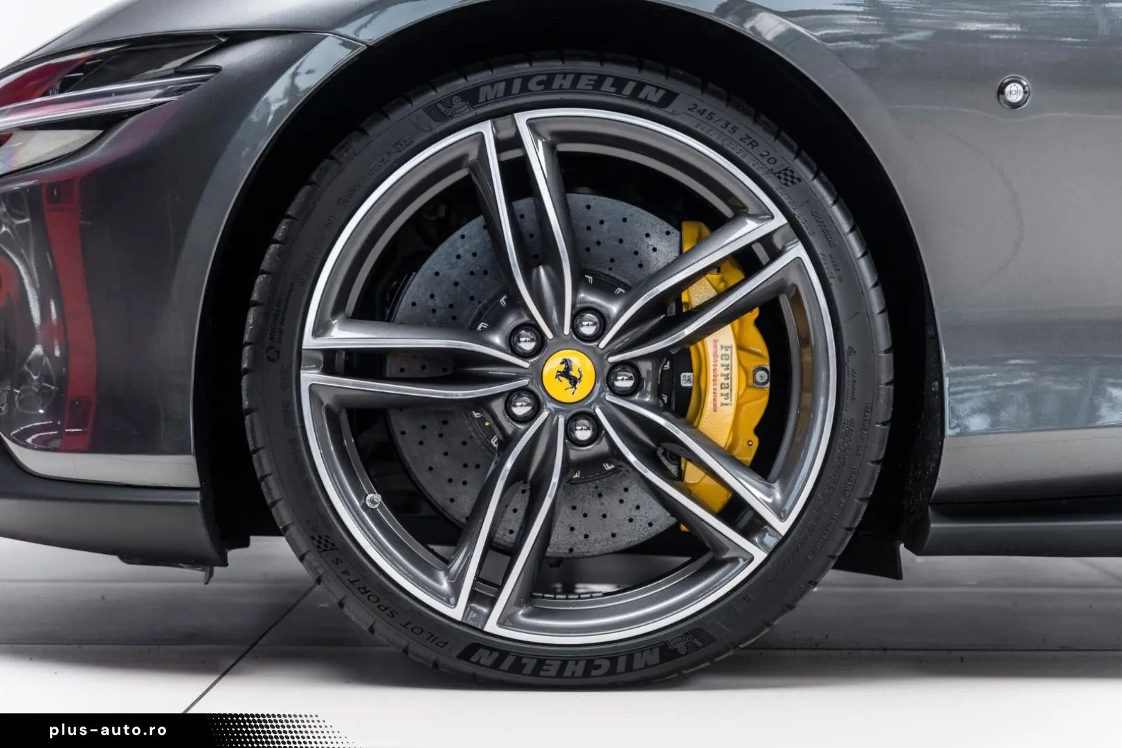 FERRARI Roma Spider 3.9 T V8 DCT
