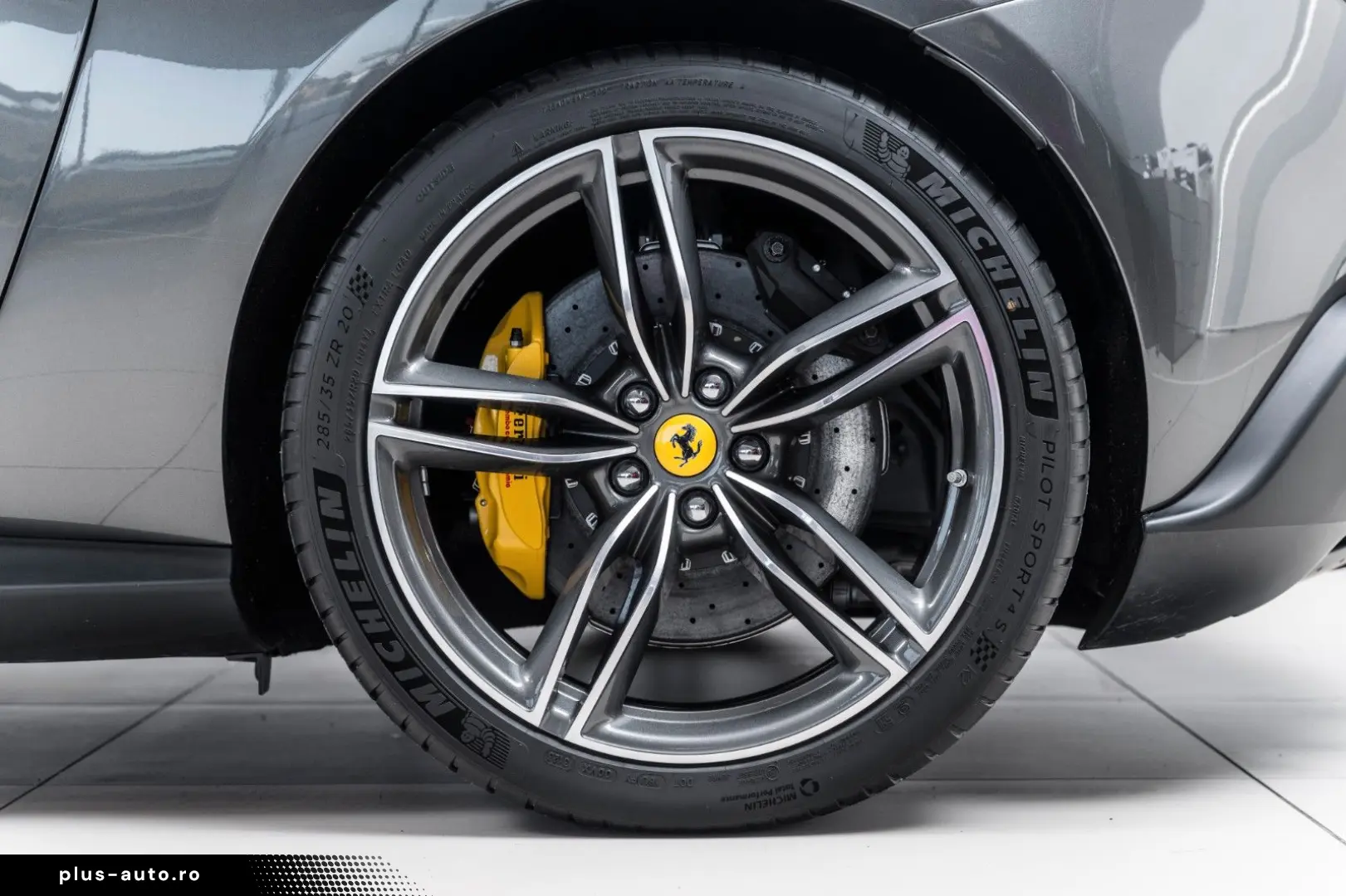 FERRARI Roma Spider 3.9 T V8 DCT