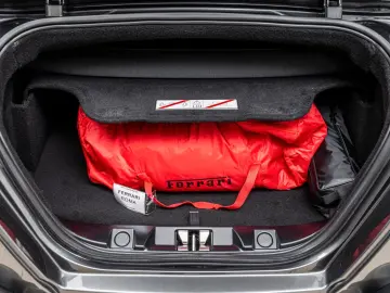 FERRARI Roma Spider 3.9 T V8 DCT