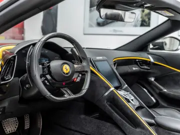 FERRARI Roma Spider 3.9 T V8 DCT