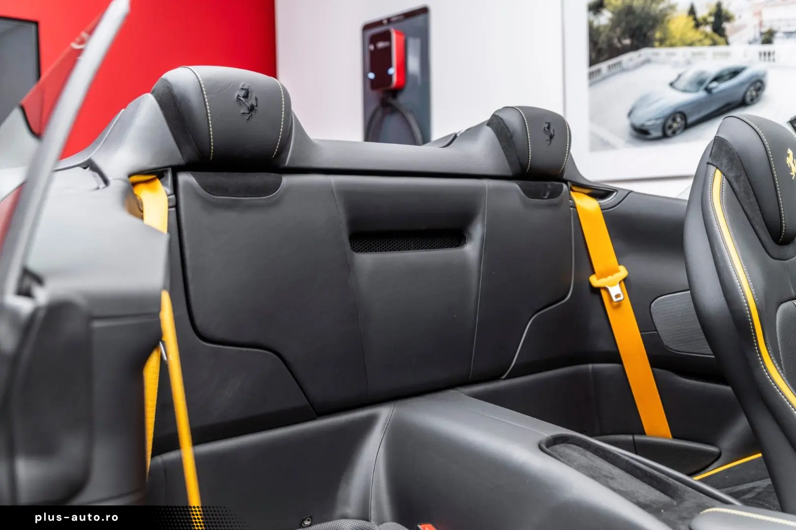 FERRARI Roma Spider 3.9 T V8 DCT
