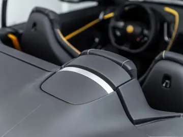 FERRARI Roma Spider 3.9 T V8 DCT