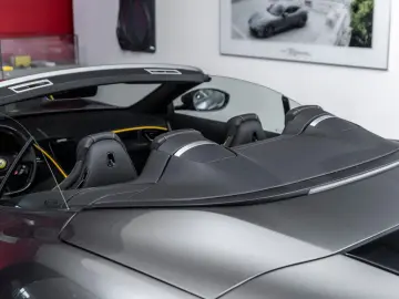 FERRARI Roma Spider 3.9 T V8 DCT