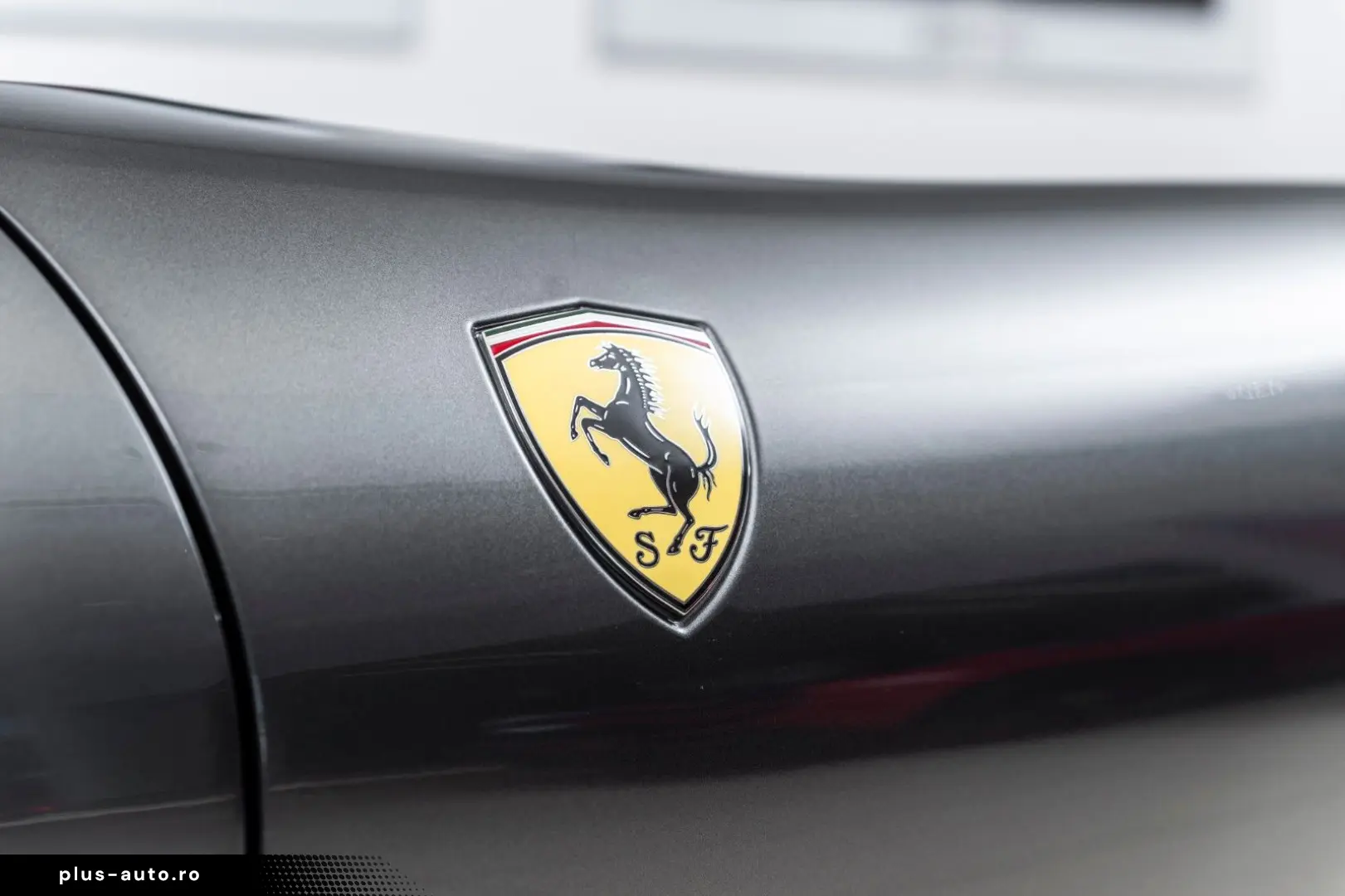 FERRARI Roma Spider 3.9 T V8 DCT