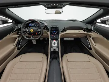 FERRARI Roma Spider