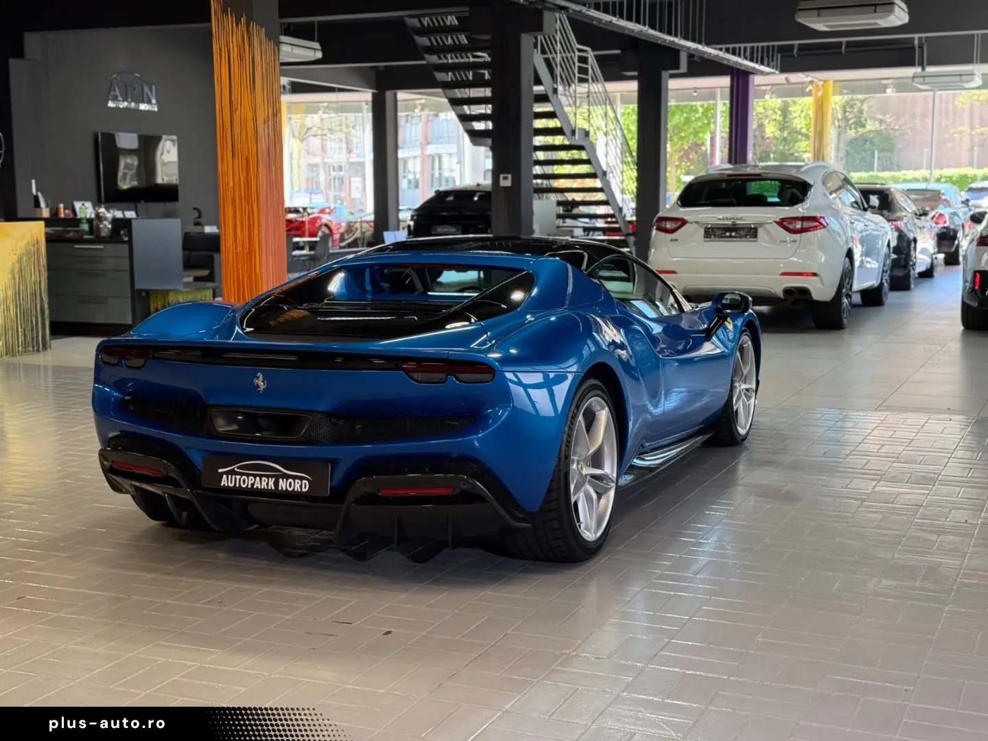 FERRARI 296 GTS TWO-TONE~FULL CARBON~LIFT~HIFI~BELÜFTUNG