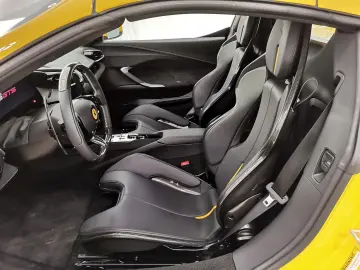 FERRARI 296 GTS Lift SURROUND VIEW RACING-SPORTSITZE