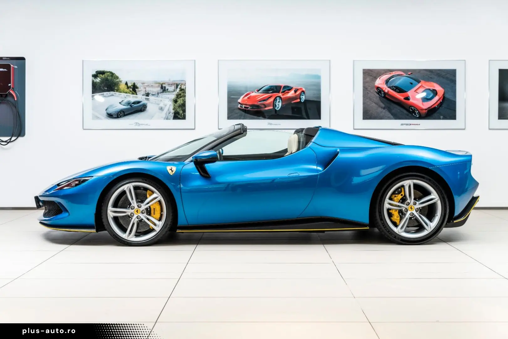 FERRARI 296 GTS   Blu Corsa