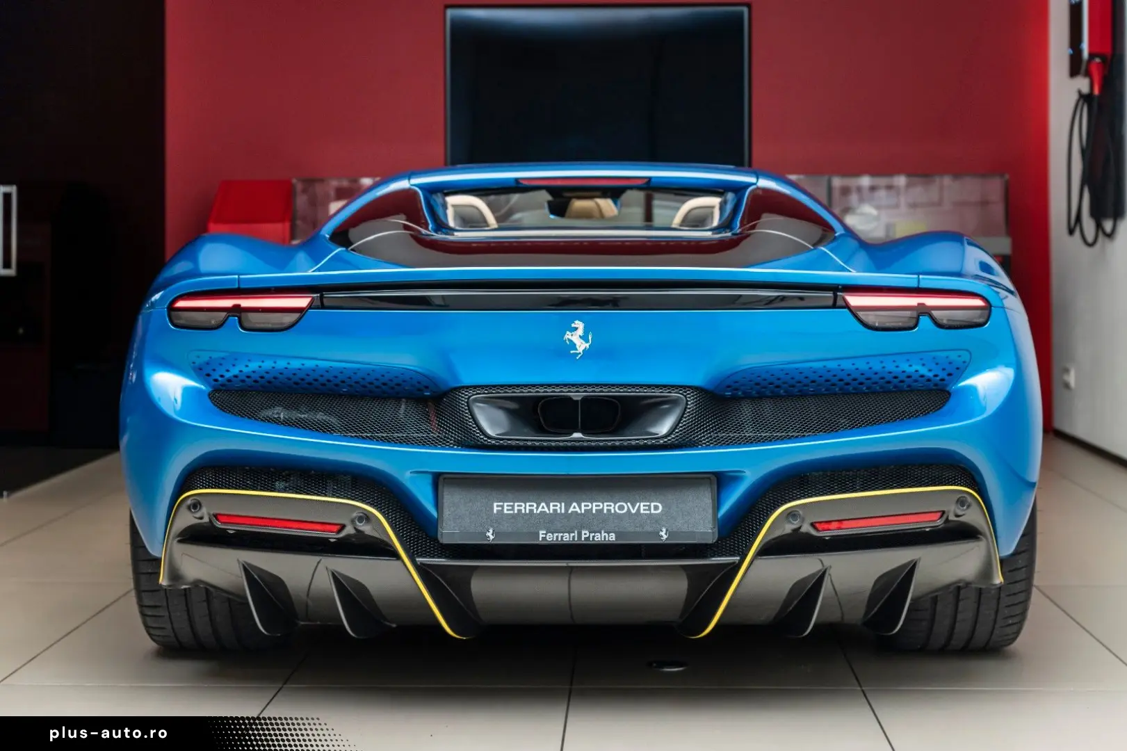 FERRARI 296 GTS   Blu Corsa