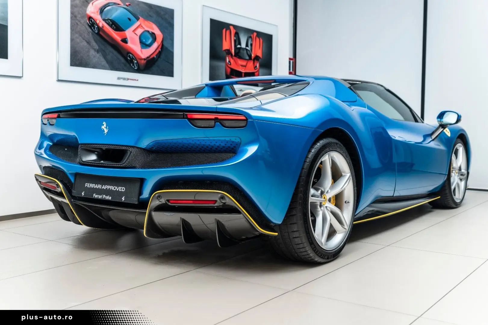 FERRARI 296 GTS   Blu Corsa