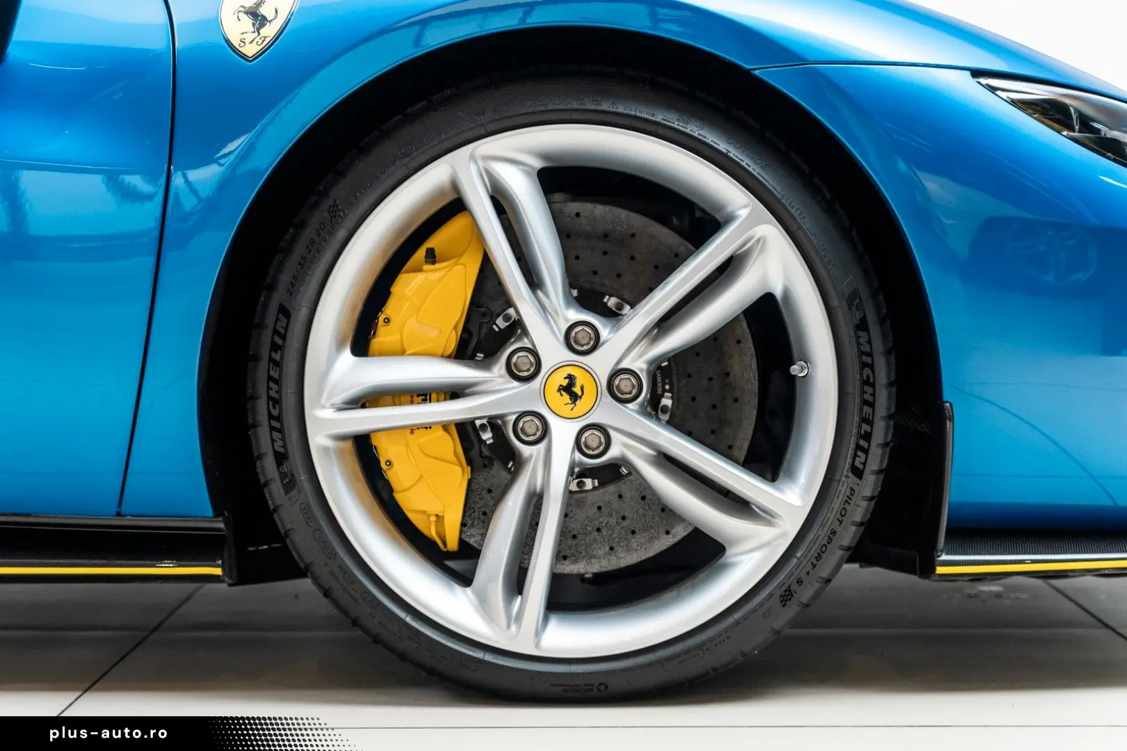FERRARI 296 GTS   Blu Corsa