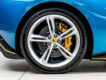 FERRARI 296 GTS   Blu Corsa
