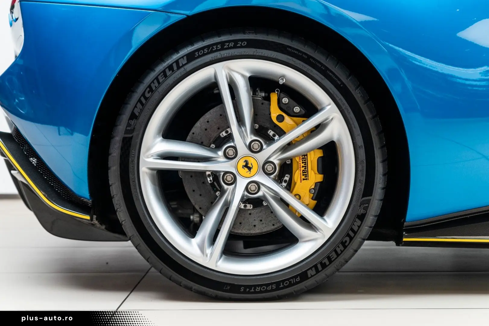 FERRARI 296 GTS   Blu Corsa