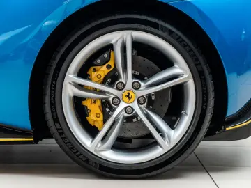 FERRARI 296 GTS   Blu Corsa