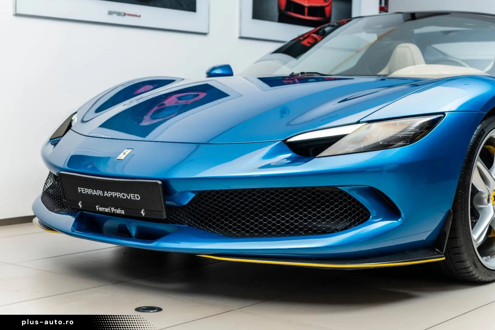 FERRARI 296 GTS   Blu Corsa