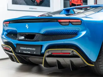 FERRARI 296 GTS   Blu Corsa