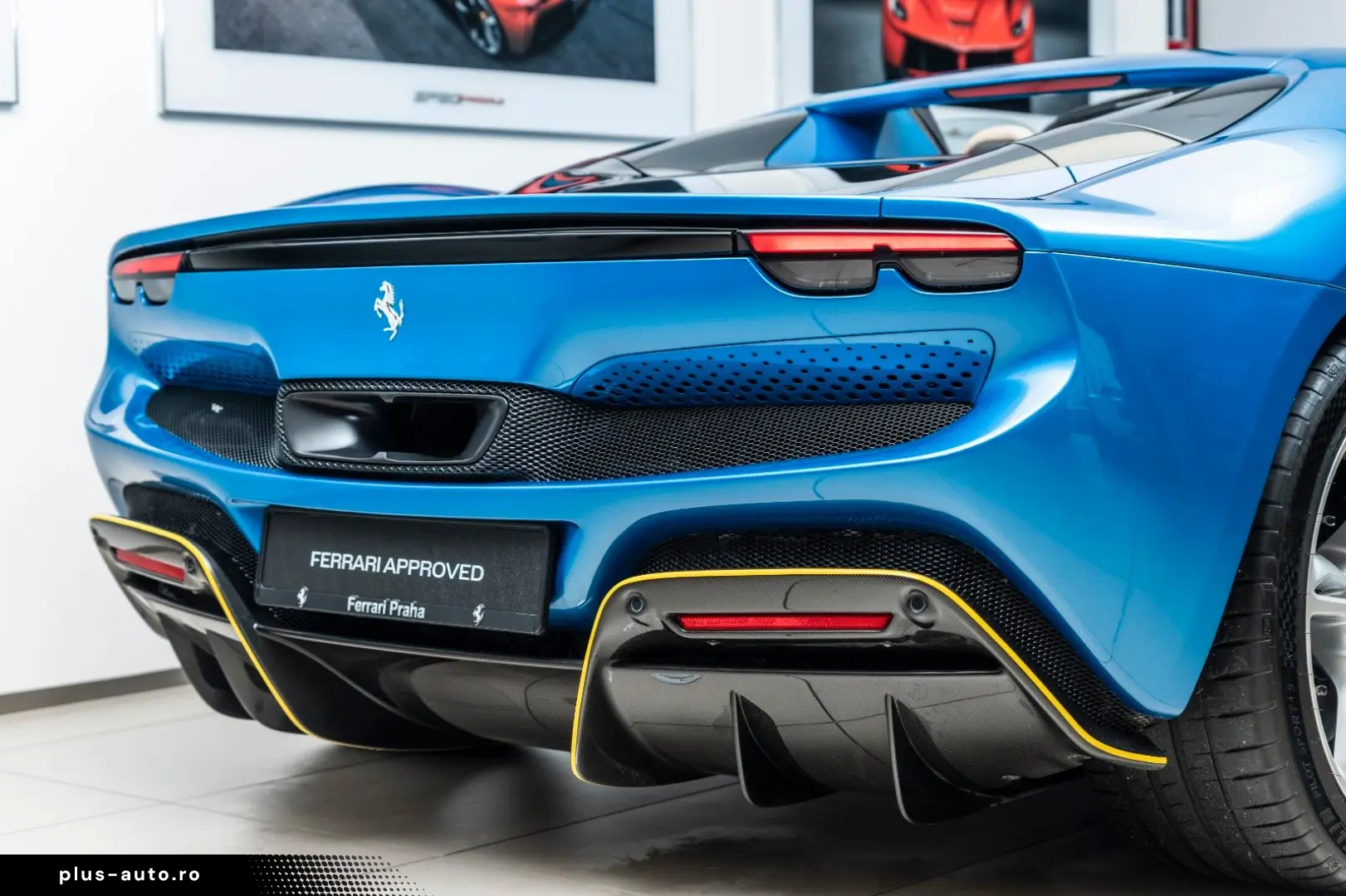 FERRARI 296 GTS   Blu Corsa
