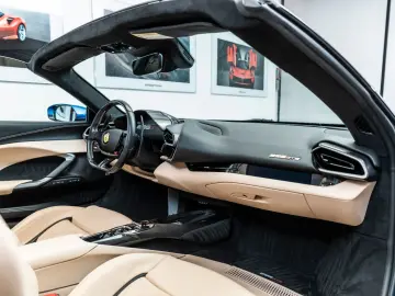 FERRARI 296 GTS   Blu Corsa
