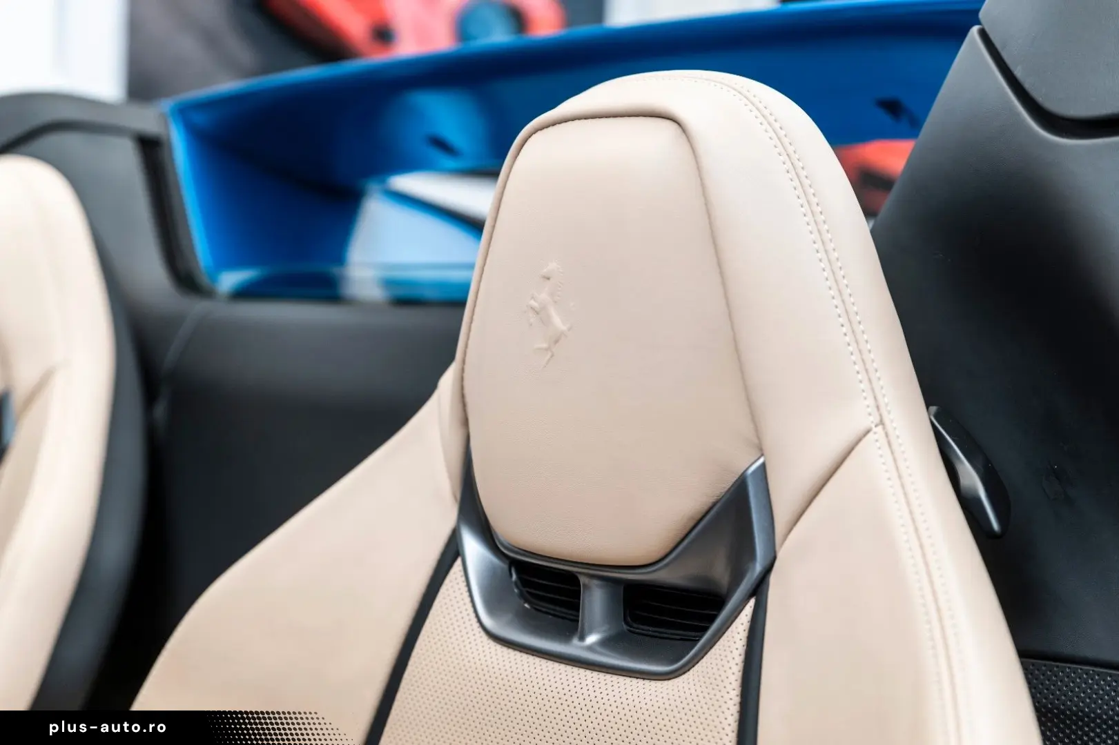 FERRARI 296 GTS   Blu Corsa