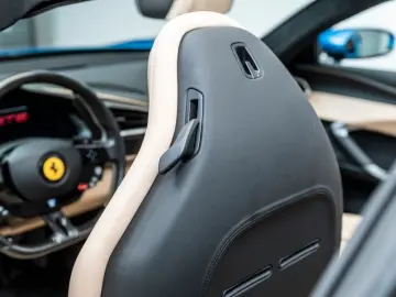 FERRARI 296 GTS   Blu Corsa