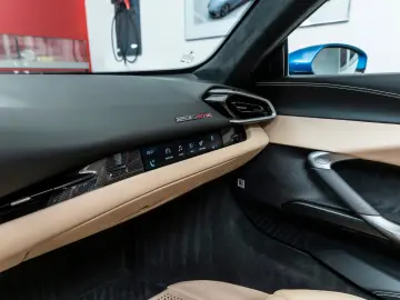 FERRARI 296 GTS   Blu Corsa