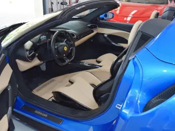 FERRARI 296 GTS Full CARBON   ACC   AppleCarPlay   JBL