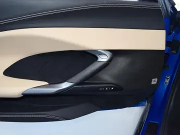 FERRARI 296 GTS Full CARBON   ACC   AppleCarPlay   JBL