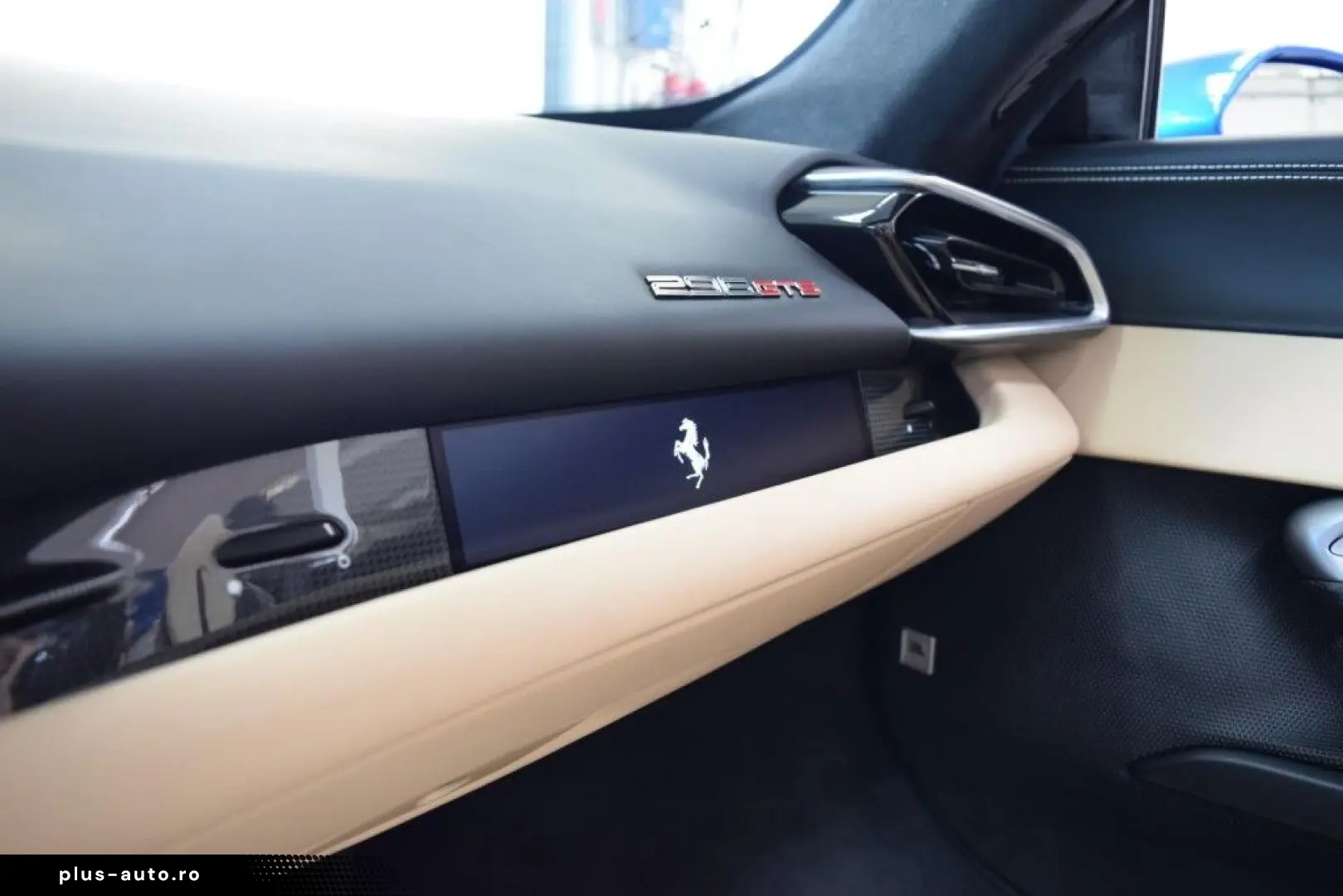 FERRARI 296 GTS Full CARBON   ACC   AppleCarPlay   JBL