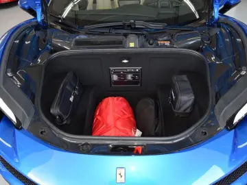 FERRARI 296 GTS Full CARBON   ACC   AppleCarPlay   JBL