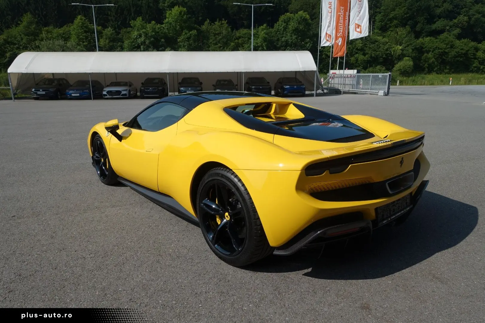 FERRARI 296 GTS Karbon Lift JBL Surround View Garantie