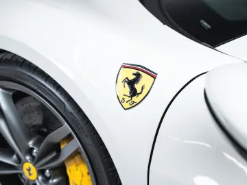 FERRARI 296 GTS  BIANCO AVUS CARBON