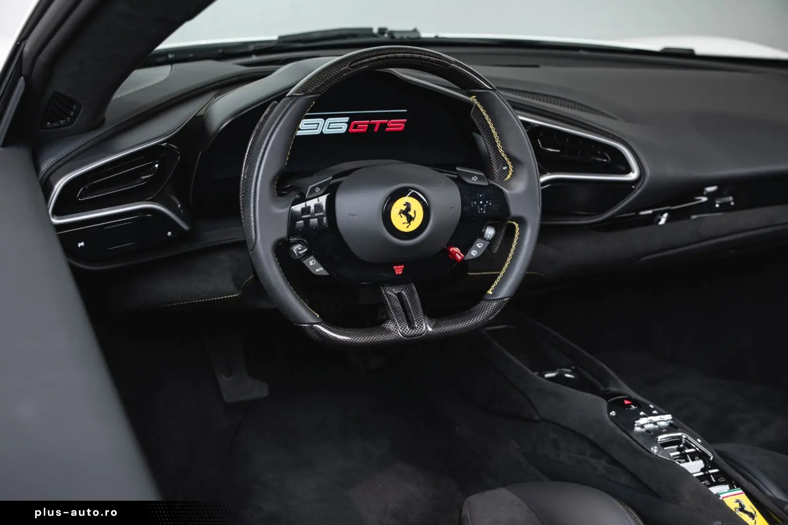 FERRARI 296 GTS  BIANCO AVUS CARBON