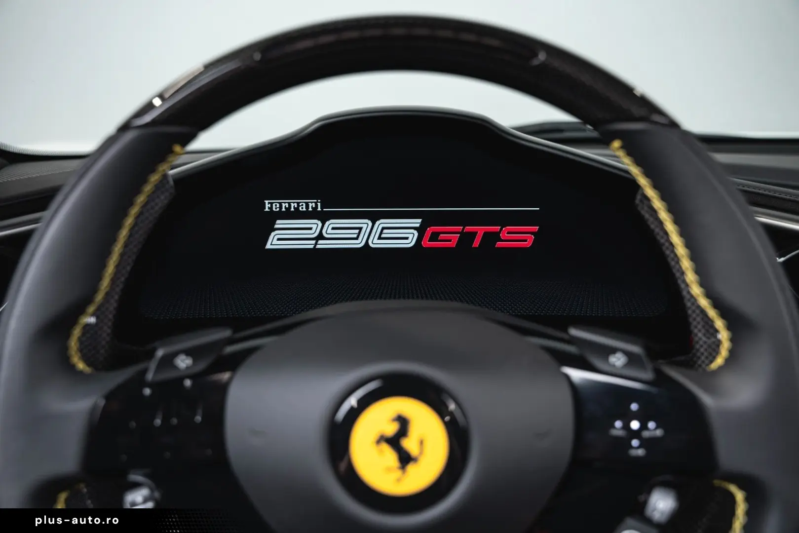 FERRARI 296 GTS  BIANCO AVUS CARBON