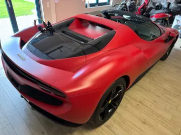 FERRARI 296 GTS lift