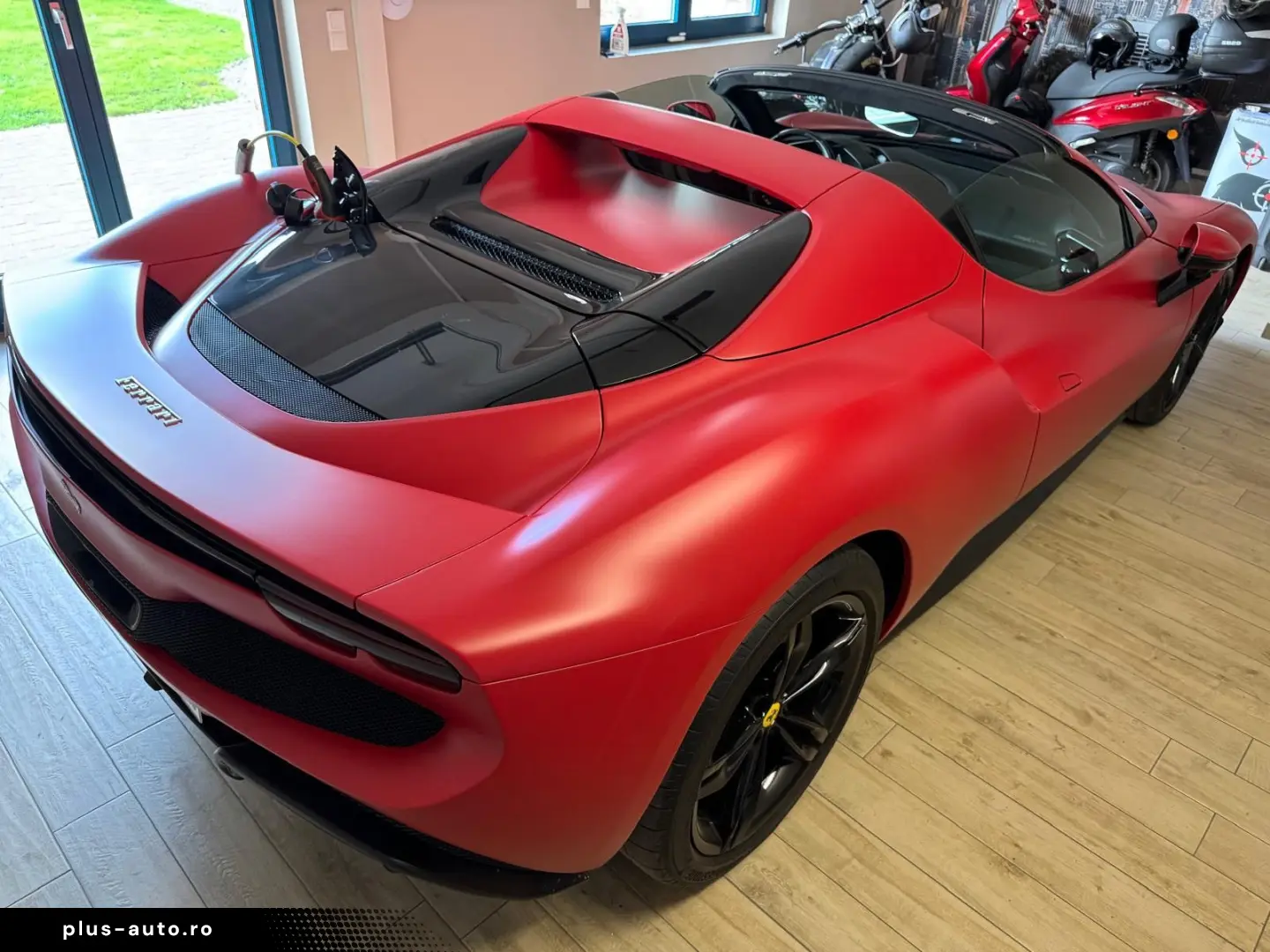 FERRARI 296 GTS lift