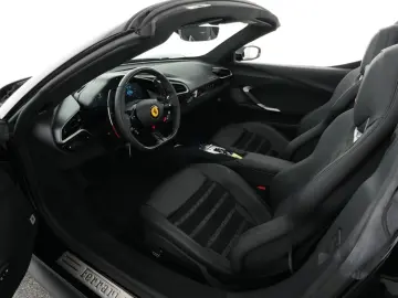 FERRARI 296 GTS Daytona Seats - JBL - Nackenwärmer