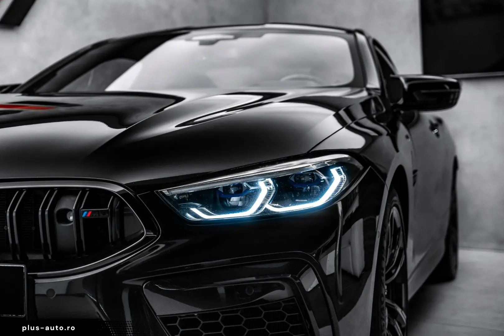 BMW M8 Coupe Competition Night Carbon