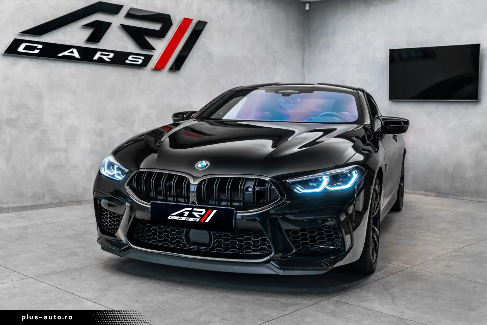 BMW M8 Coupe Competition Night Carbon