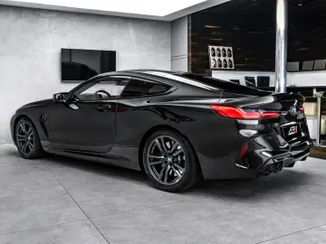 BMW M8 Coupe Competition Night Carbon