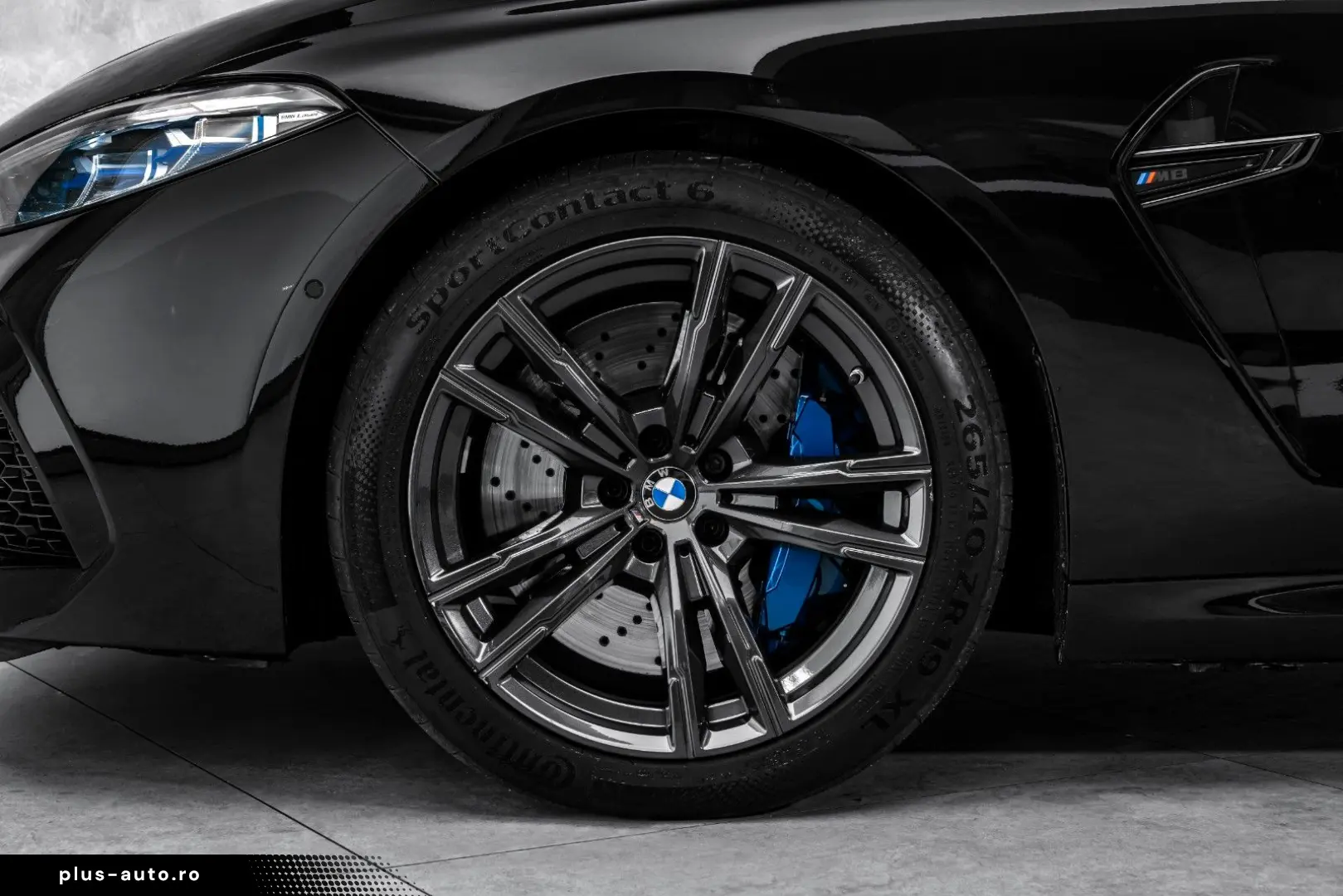 BMW M8 Coupe Competition Night Carbon