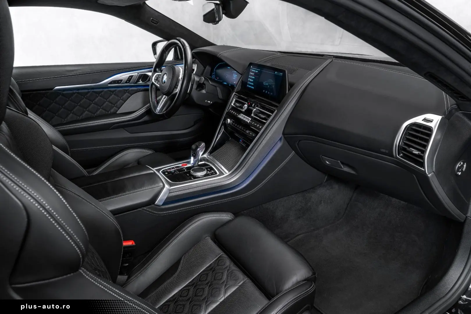 BMW M8 Coupe Competition Night Carbon