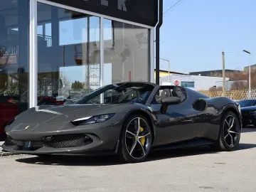 FERRARI 296 GTS  LIFT Racing Seats Carbon LED Kamera