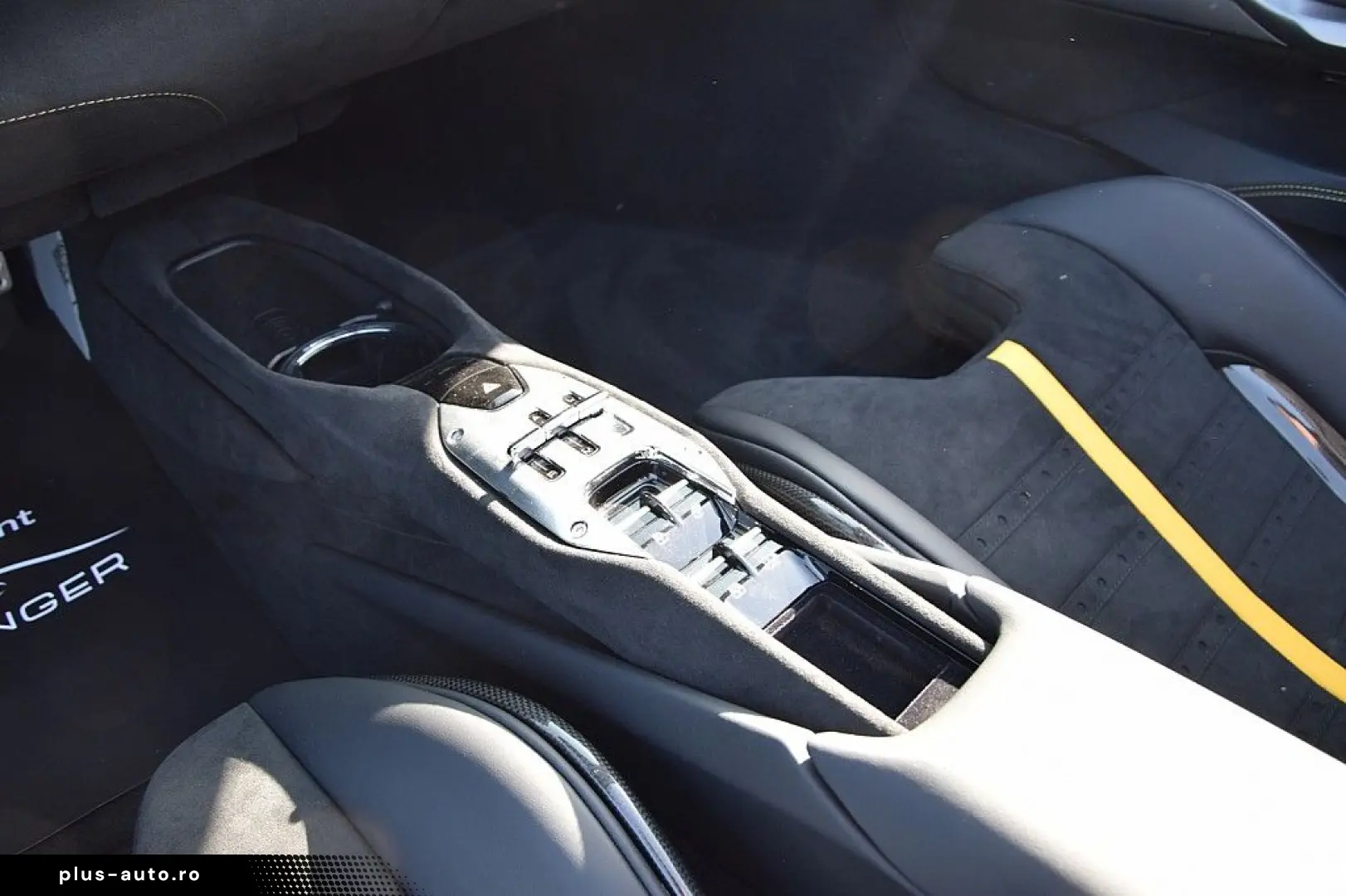 FERRARI 296 GTS  LIFT Racing Seats Carbon LED Kamera