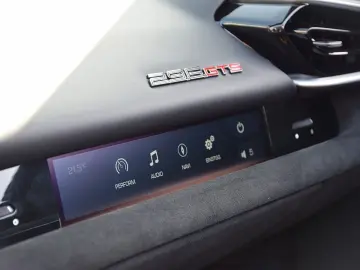 FERRARI 296 GTS  LIFT Racing Seats Carbon LED Kamera