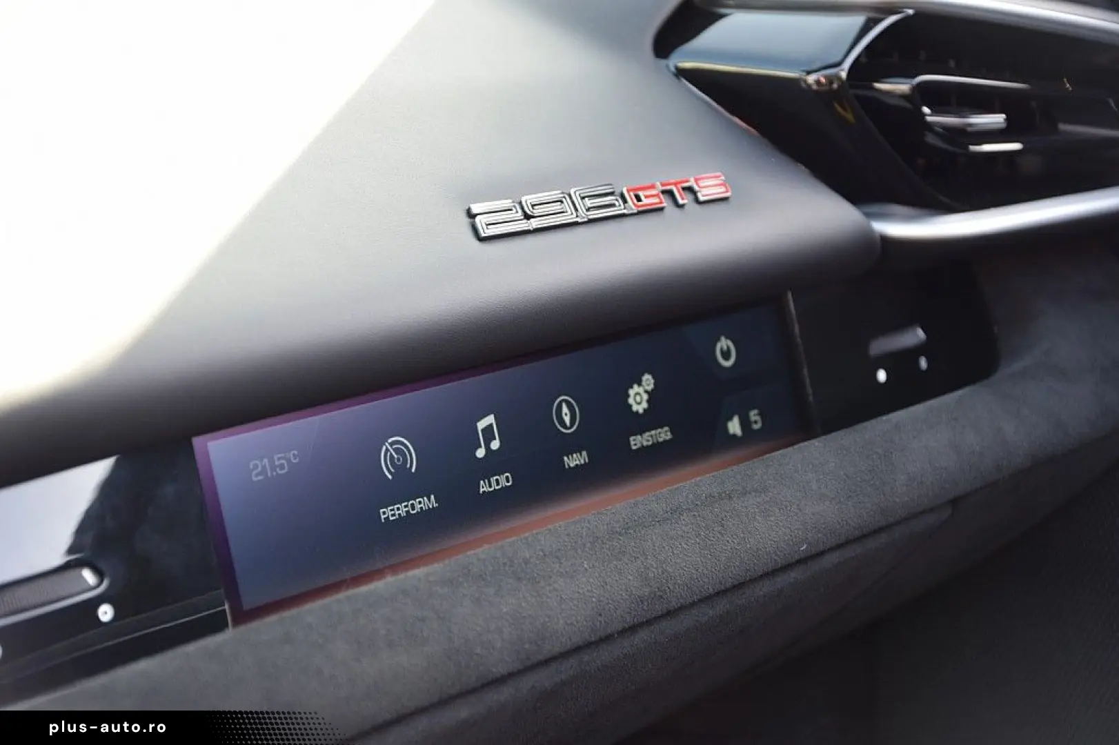 FERRARI 296 GTS  LIFT Racing Seats Carbon LED Kamera