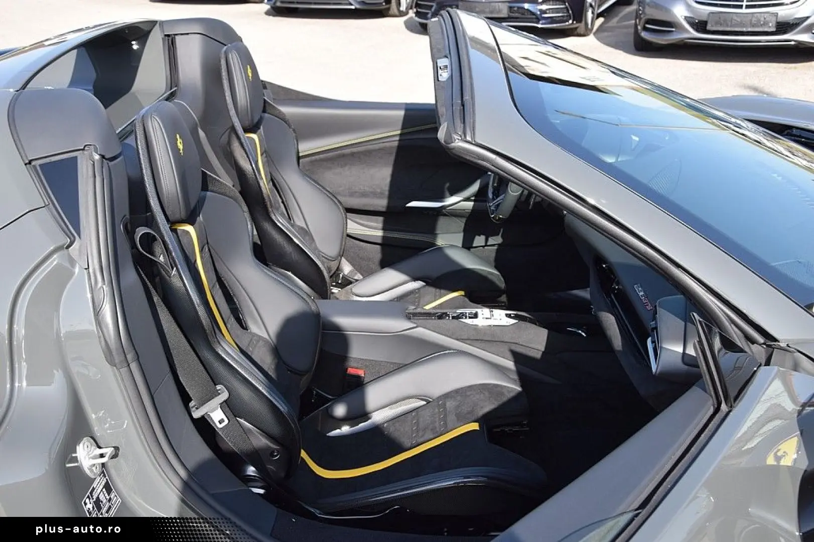 FERRARI 296 GTS  LIFT Racing Seats Carbon LED Kamera