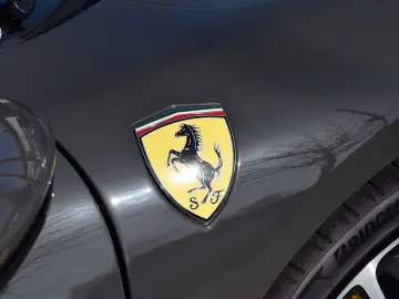 FERRARI 296 GTS  LIFT Racing Seats Carbon LED Kamera