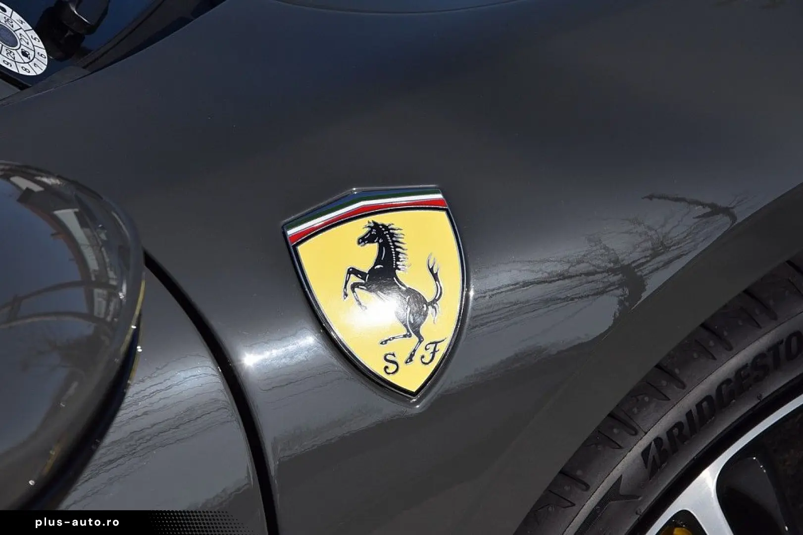 FERRARI 296 GTS  LIFT Racing Seats Carbon LED Kamera