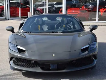 FERRARI 296 GTS  LIFT Racing Seats Carbon LED Kamera