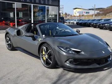 FERRARI 296 GTS  LIFT Racing Seats Carbon LED Kamera